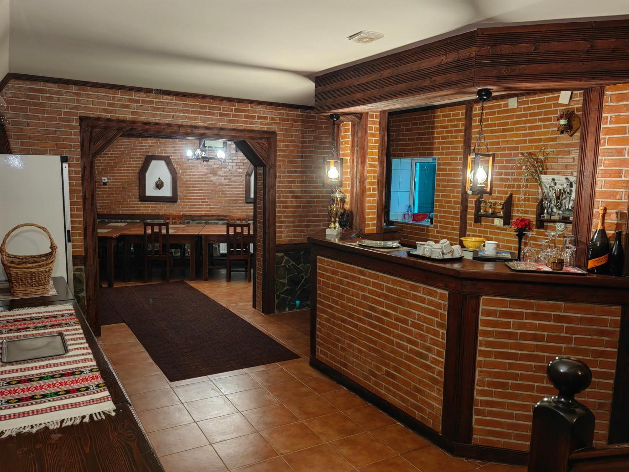 Pensiunea Millenium Sibiu With Parking - Motorcycle Friendly Travel Routes Exterior photo